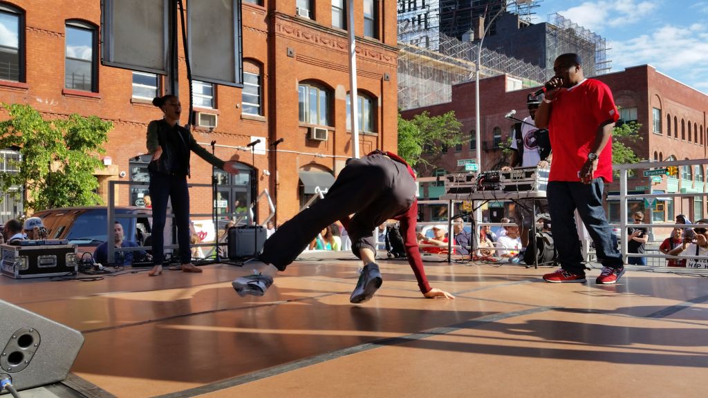 Hip-hop dancers at world championship talk breakdancing at